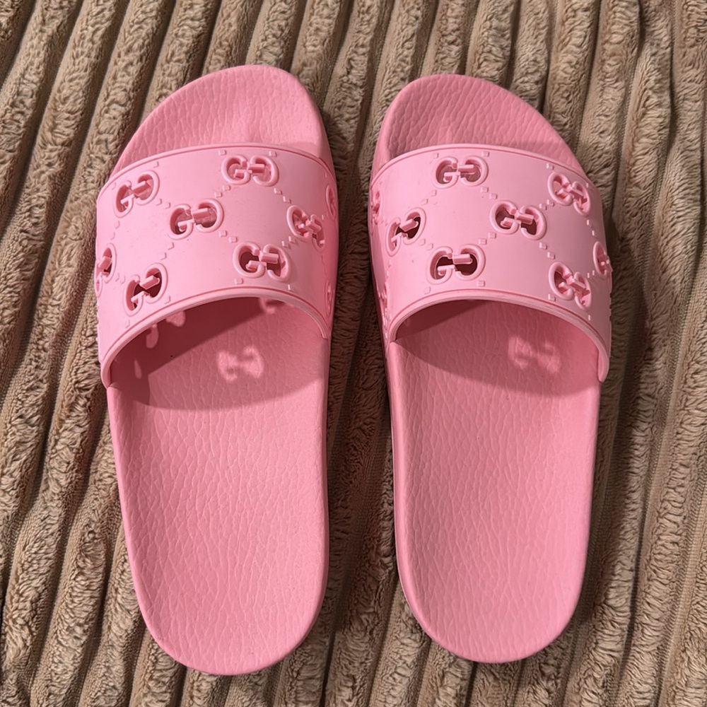 Gucci slides